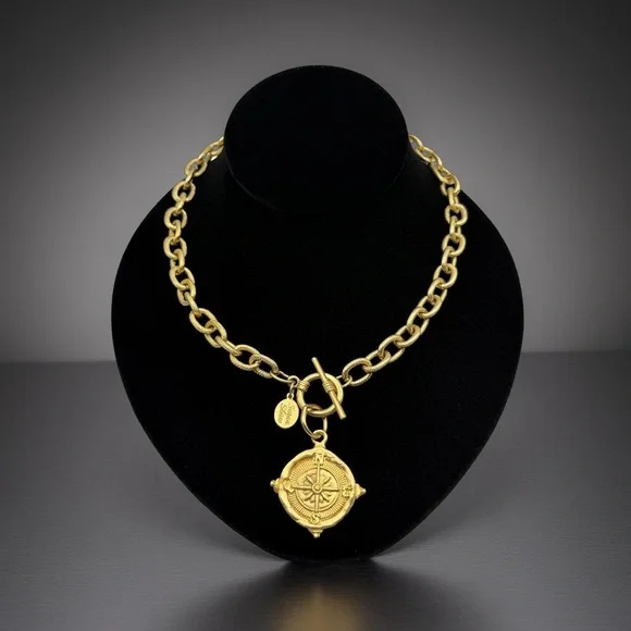 Susan Shaw Gold Tone Compass Pendant Toggle Necklace 16”24K Gold PlatedEUC